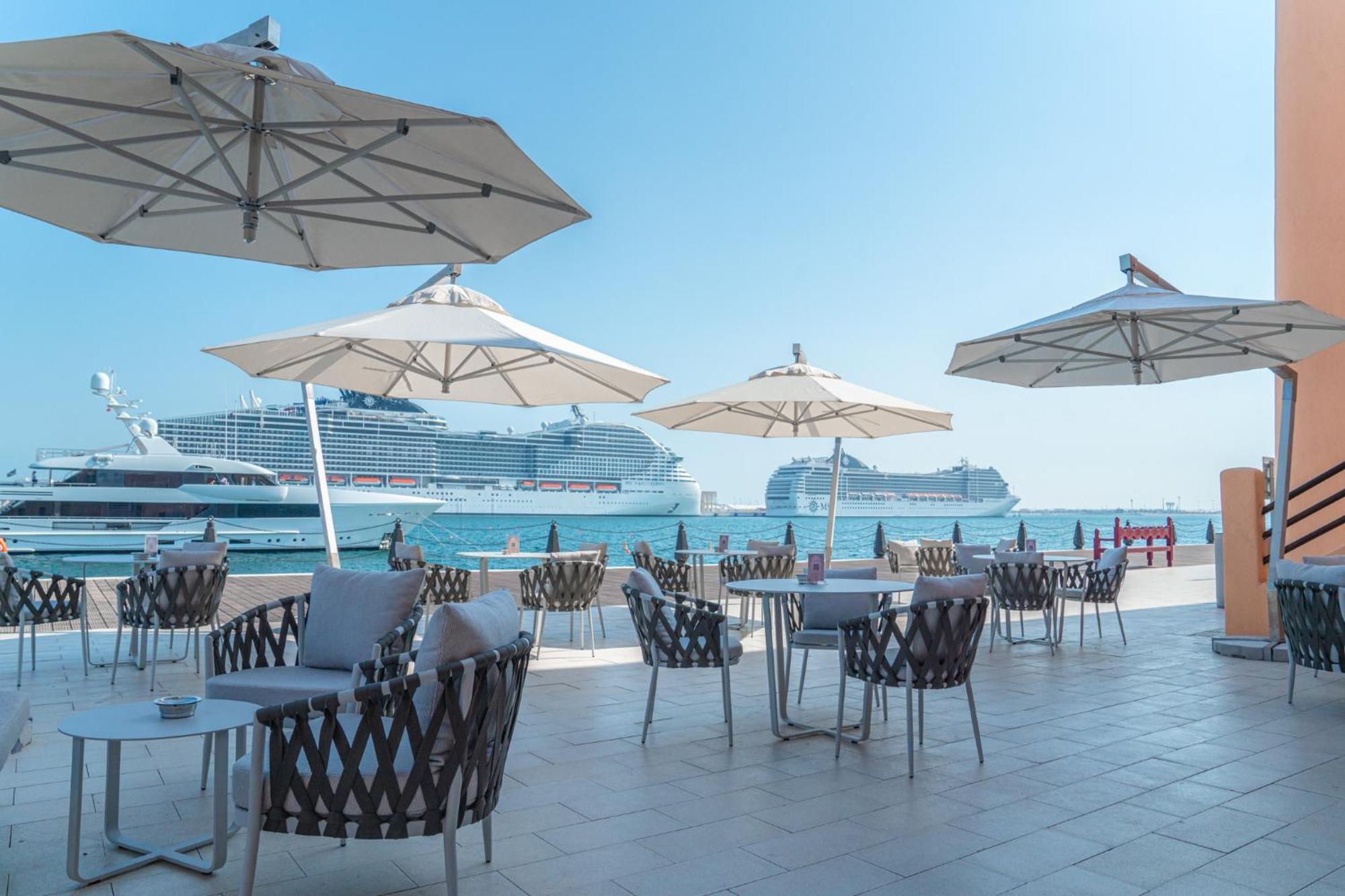 Mina Hotel And Residences By The Torch Ad Dawhah Esterno foto The Yacht Club